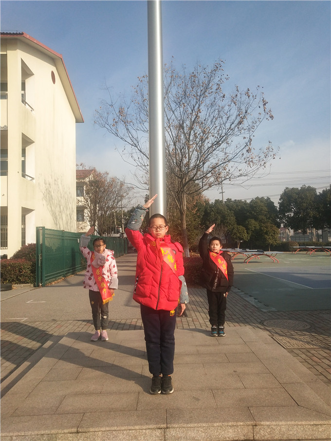 7b6a74ff0eaa40bbac743e1ba3897b5d.jpg