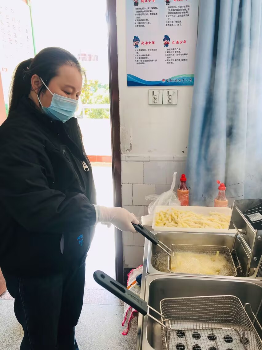 b2b1e168af78473bb5d652ad7e851809.png b2b1e168af78473bb5d652ad7e851809.png