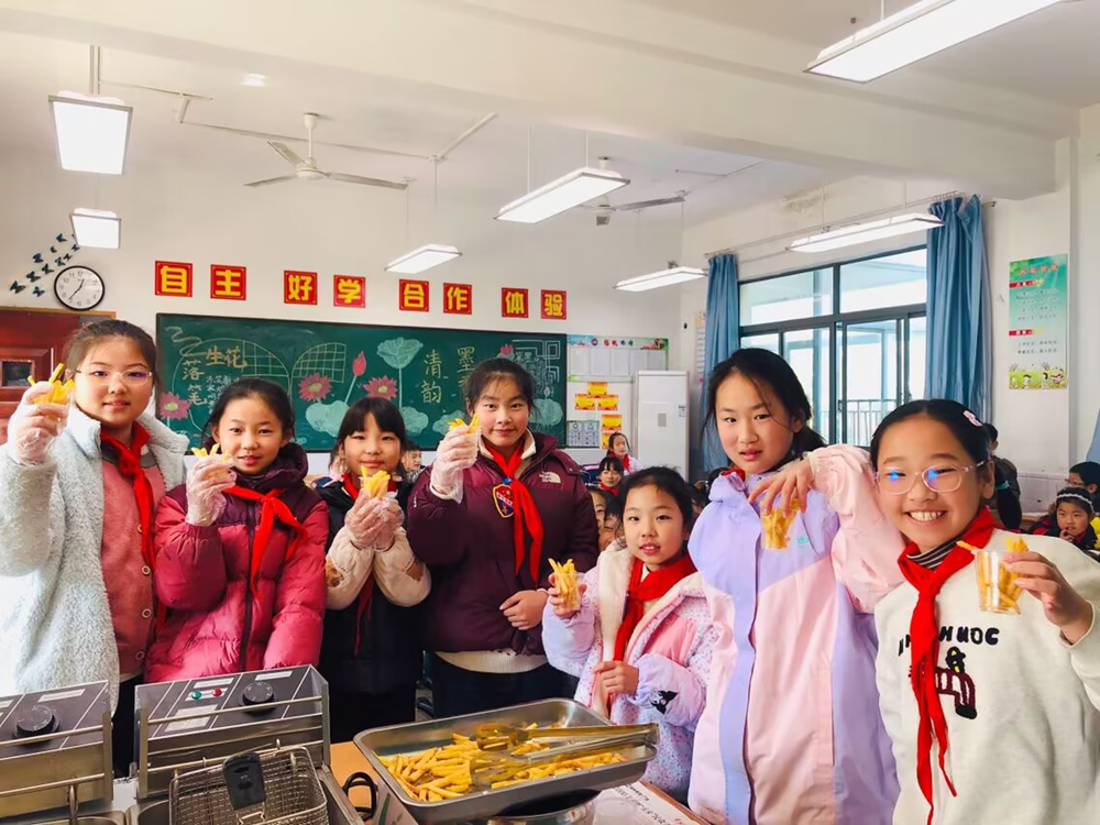 b85c28504bd04b9fa7188eacfe254736.png b85c28504bd04b9fa7188eacfe254736.png