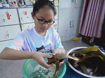  2025 年张桥中心小学端午节主题活动总结