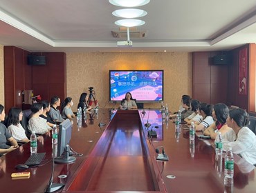家校同心 共育未来　——张桥中心小学召开2025年夏季家委会会议