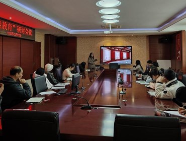 张桥中心小学召开“心桥学院”与“AI赋能教育”智研团队联合会议